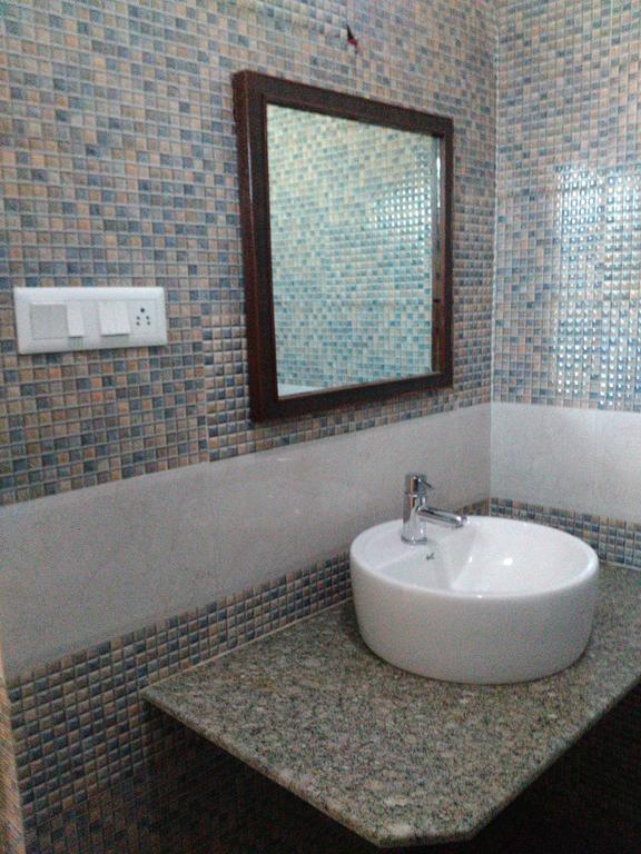 Hotel Ajaya Варанасі Номер фото
